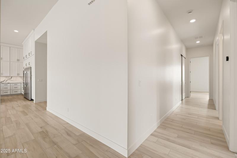 5 guest bedroom hallway & family room sp