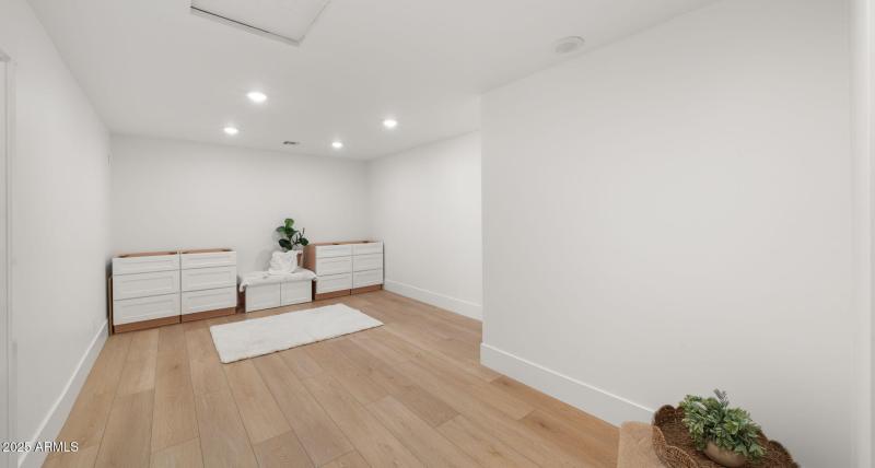 65-web-or-mls-Primary Suite12