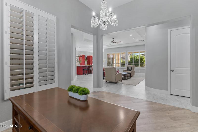 4615 E Sourwood Dr-11