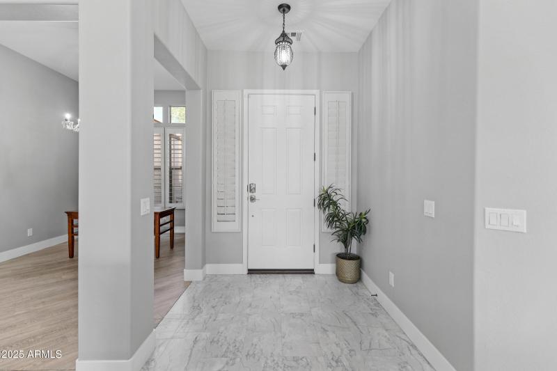 4615 E Sourwood Dr-8