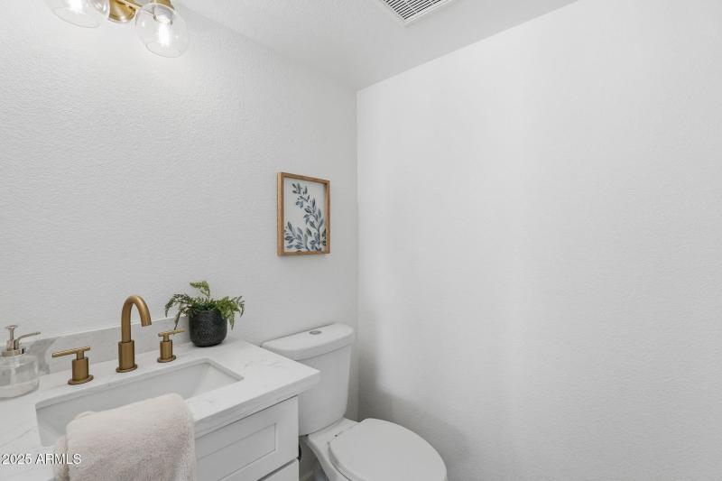 Powder Roo, / Half Bath