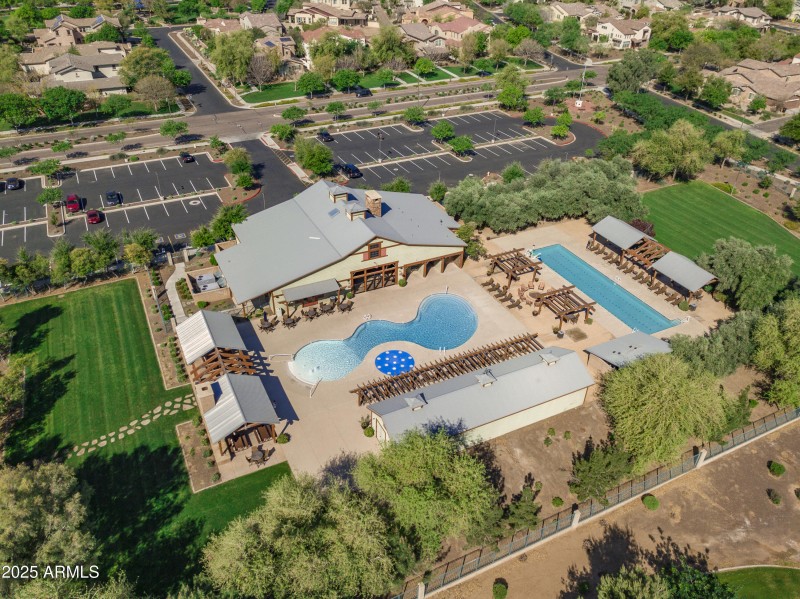 59 Aerial view poolhouse