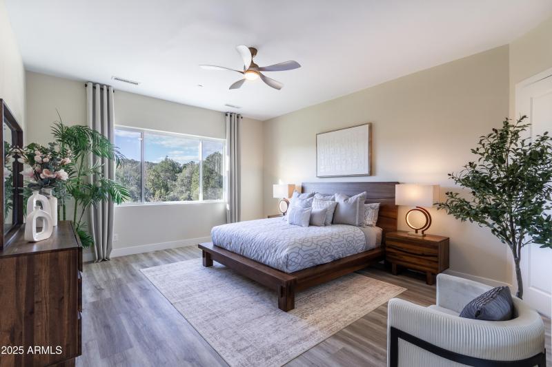 Interior 1580 Southview-12