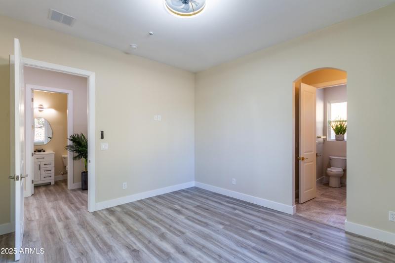 Interior 1580 Southview-18