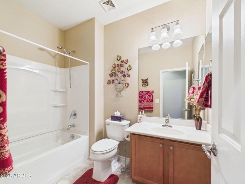 5-web-or-mls-CAM03379G0-PR0161-STILL005