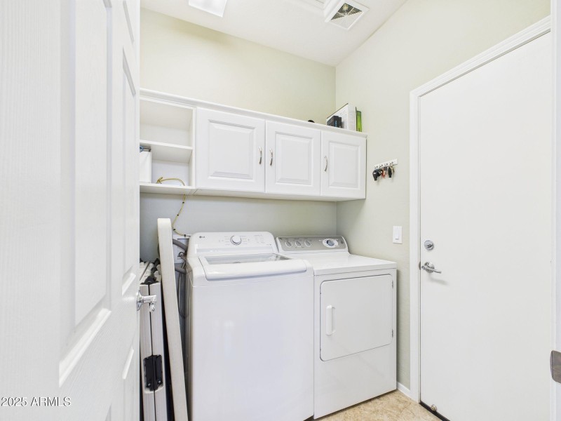 10-web-or-mls-CAM03379G0-PR0161-STILL010