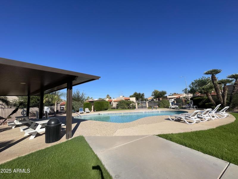 SPARKLING COMMUNITY POOL