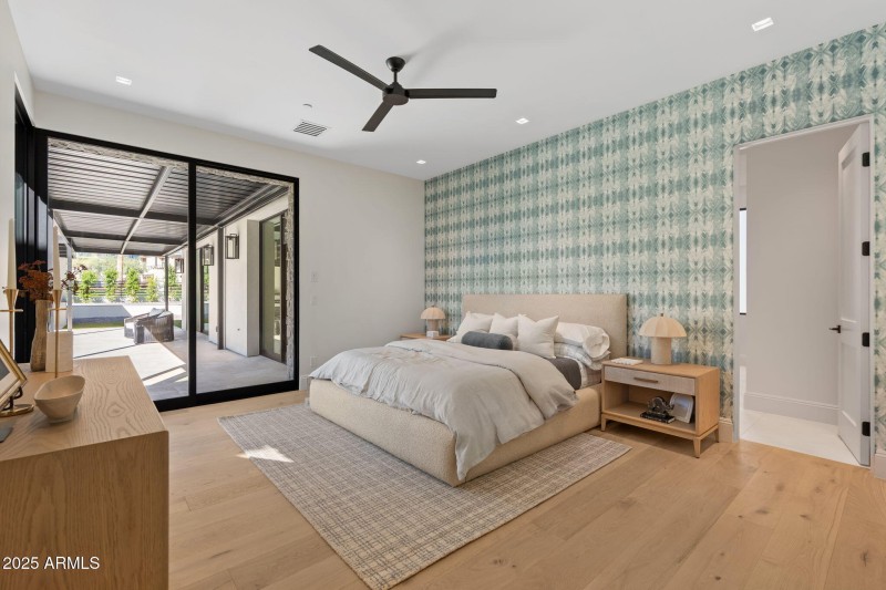 44-web-or-mls-6230-e-hillcrest-blvd