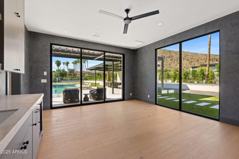 48-web-or-mls-6230-e-hillcrest-blvd