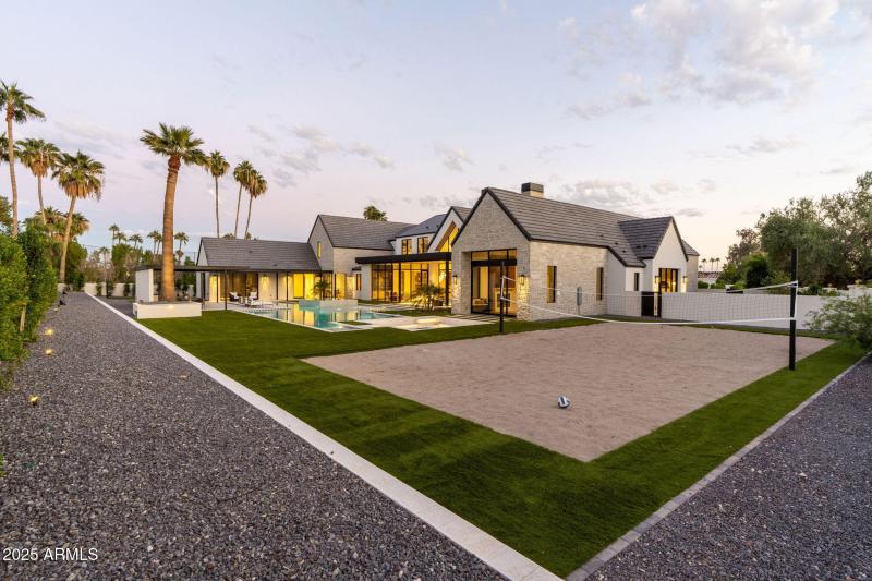 58-web-or-mls-6230-e-hillcrest-blvd