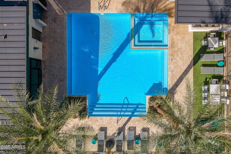 82-web-or-mls-6850 E McDowell Rd 9-83