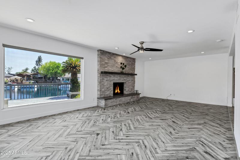 1323 E Whalers Way-18