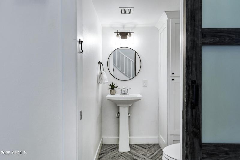 1323 E Whalers Way-22