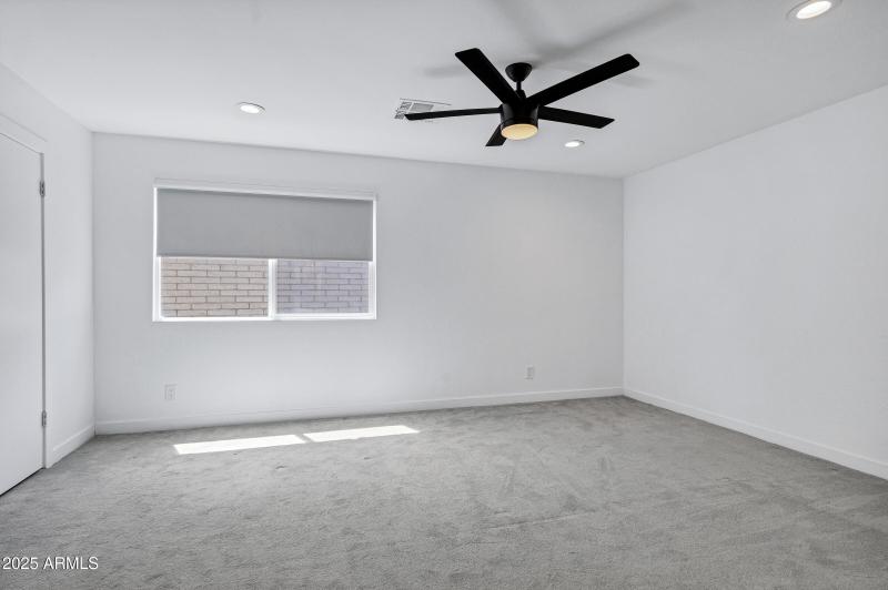 1323 E Whalers Way-26