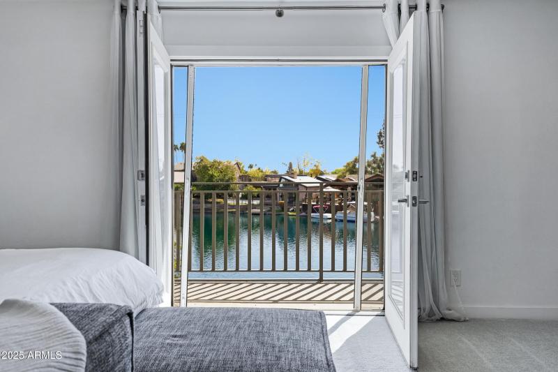 1323 E Whalers Way-44