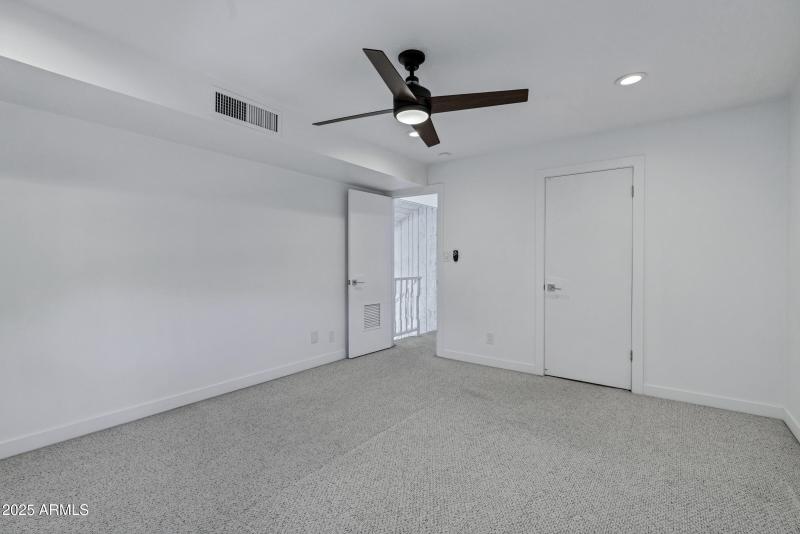 1323 E Whalers Way-46