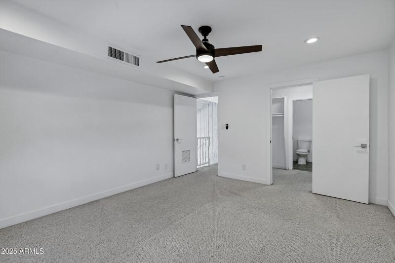 1323 E Whalers Way-47