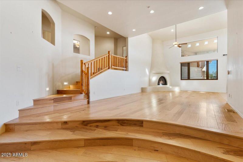 02-Foyer to Great Room