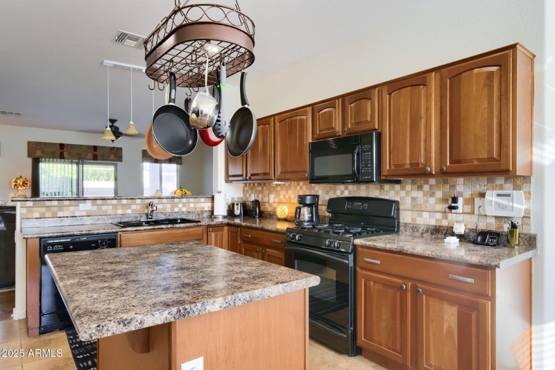 010___3530 E Firestone Dr