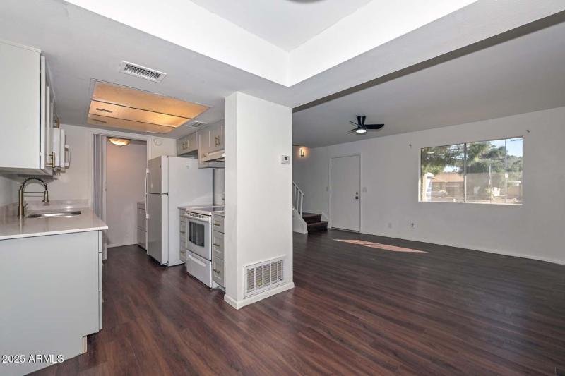 Breakfast Room-Kitchen