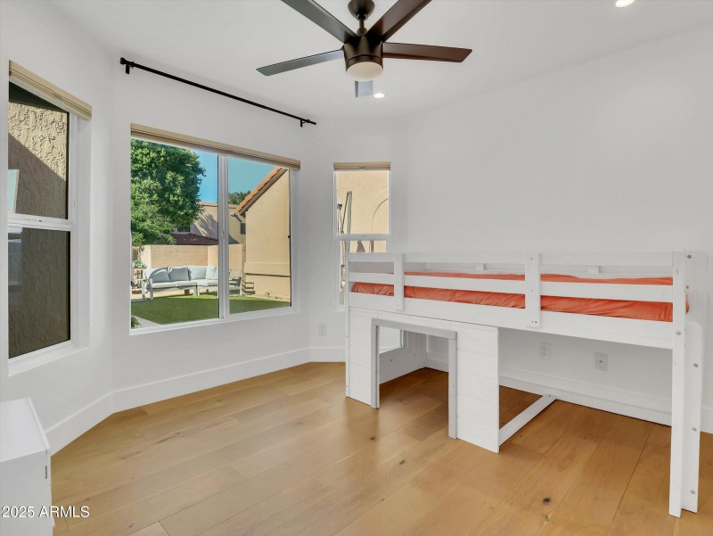 05-11225 N 109th Way-5