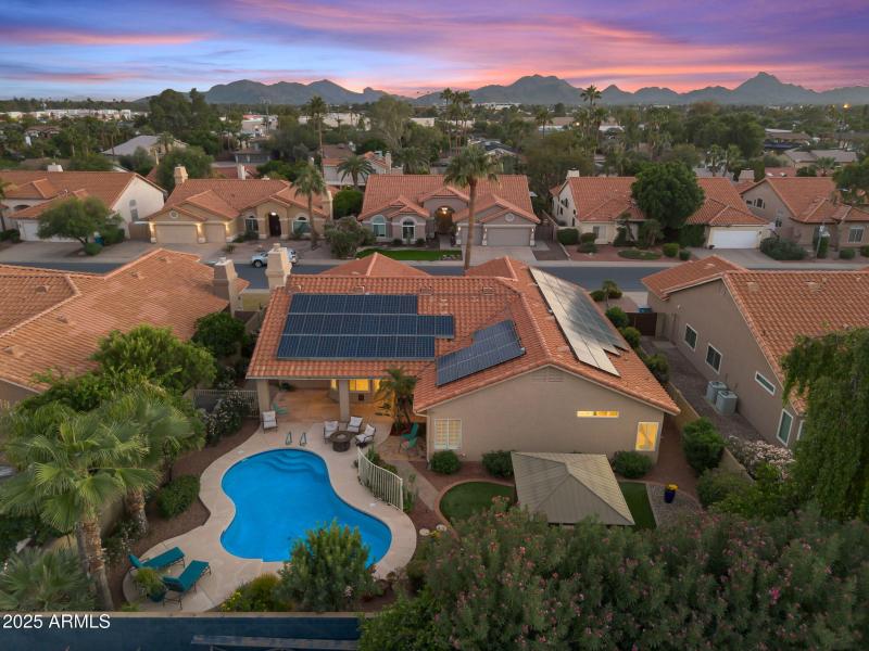 Great location in the valley!