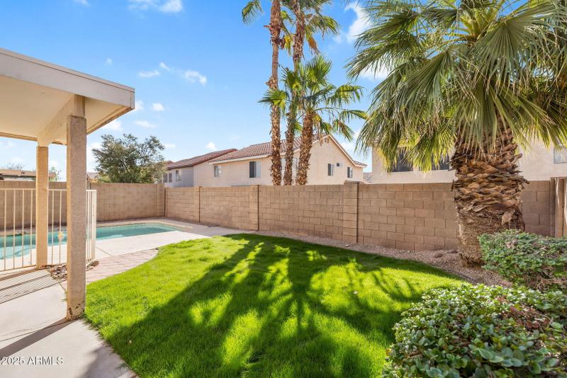 38-web-or-mls-2905 E Glenhaven Dr-35