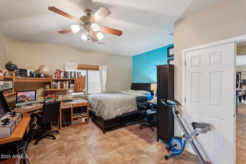 22-web-or-mls-W Victory Way-022