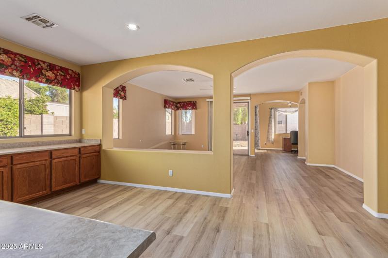 Kitchen - Familt Room View