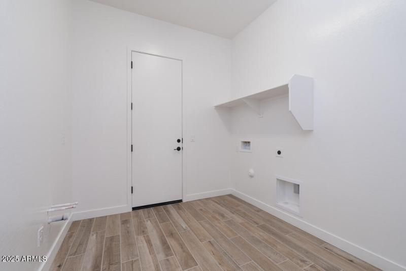 Tri Pointe Soleo 242 - Laundry-1MLS