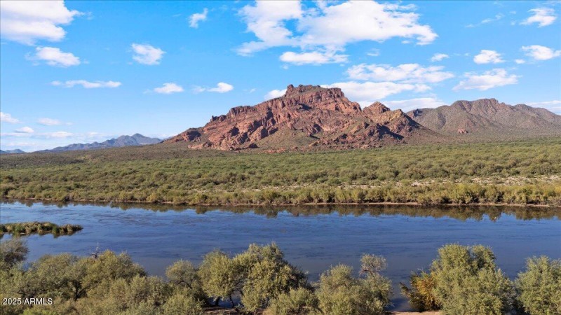 18-DJI_20251030145935_0637_D