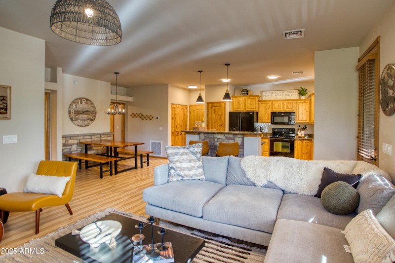 Super Spacious Living area