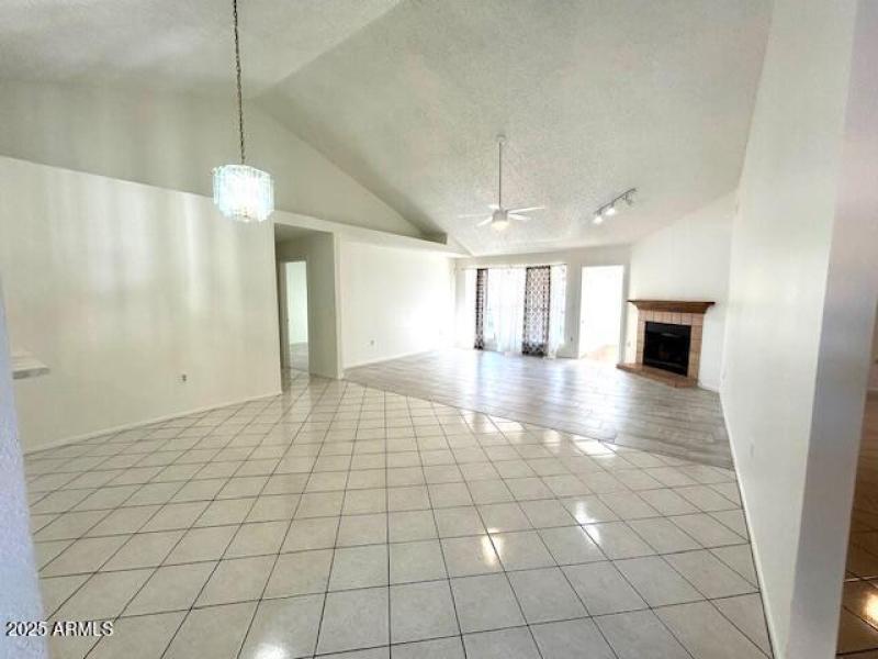 Formal Dining Room/Living Room