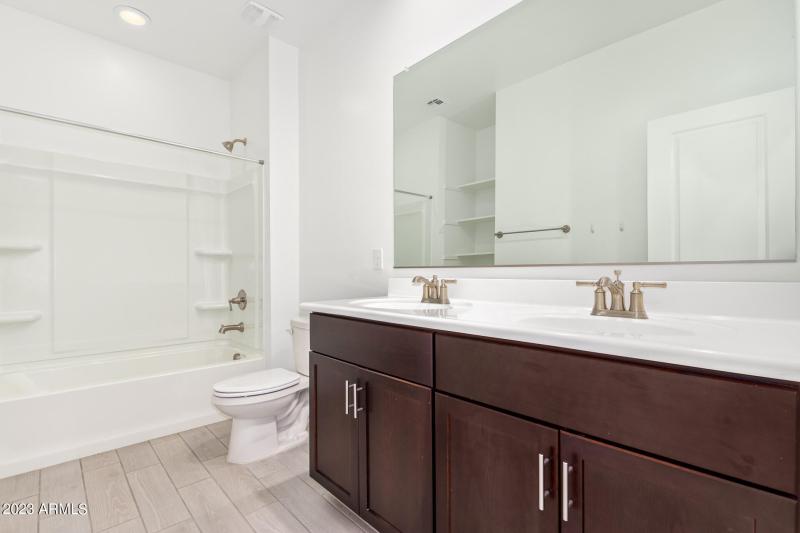 28 - Clydesdale 4470