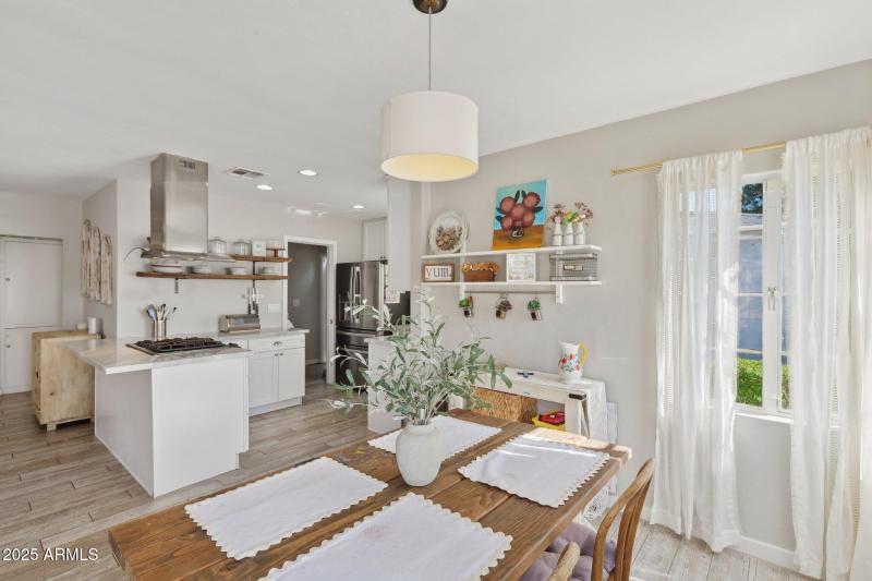 18-web-or-mls-1110-w-heatherbrae-dr