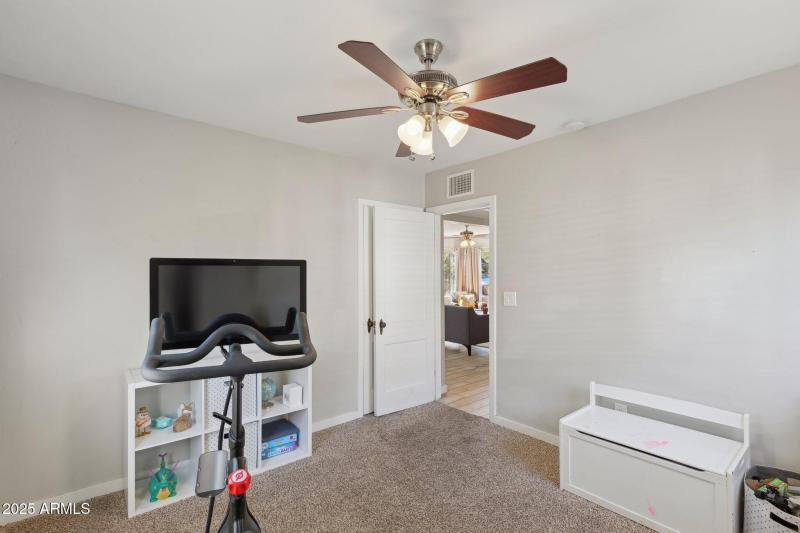 25-web-or-mls-1110-w-heatherbrae-dr