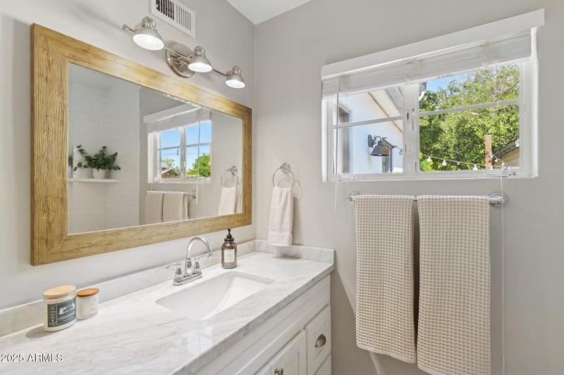 26-web-or-mls-1110-w-heatherbrae-dr