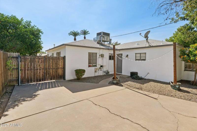 35-web-or-mls-1110-w-heatherbrae-dr