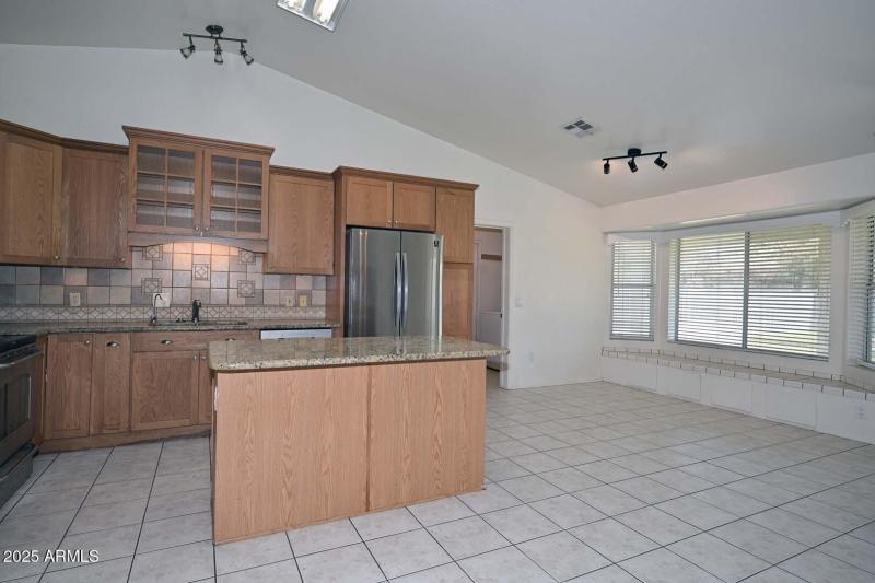 04_Kitchen-Breakfast Room