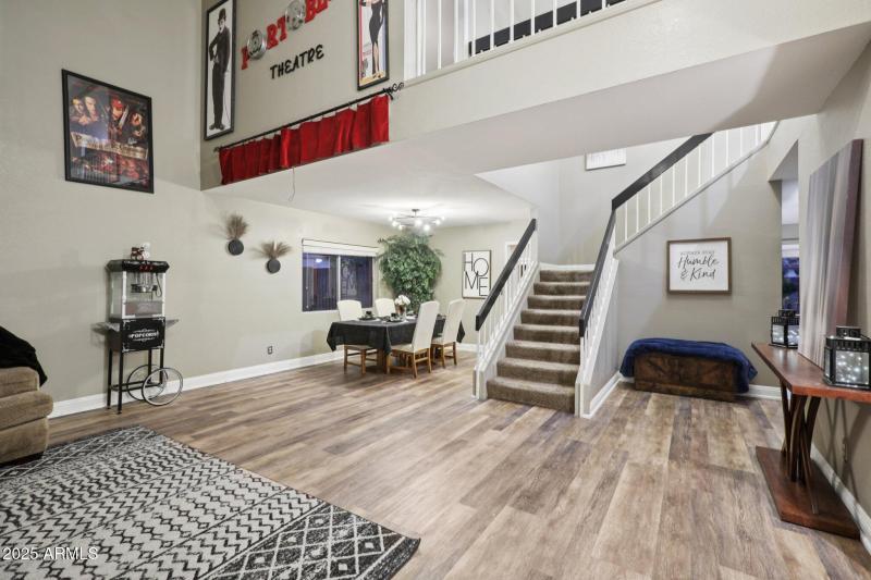 12-web-or-mls-W Portobello Ave-L0111-012