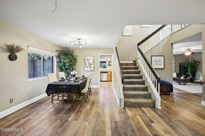 14-web-or-mls-W Portobello Ave-L0111-014