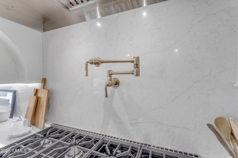 9_0001_a4m_cloud creek