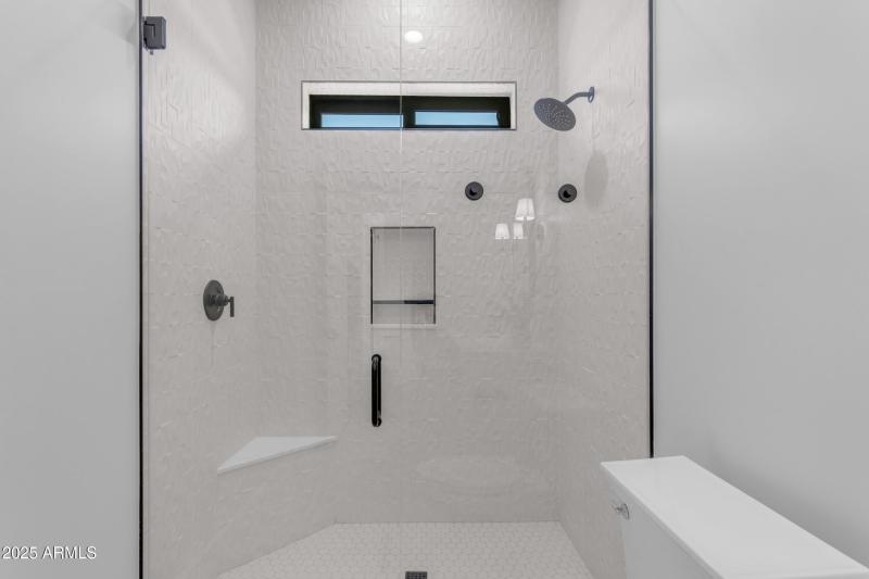 54_0139_a4m_cloud creek