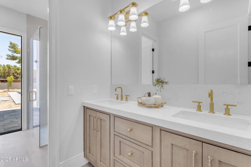 90_0250_a4m_cloud creek