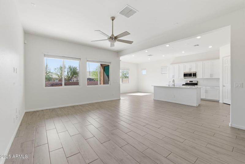 10-web-or-mls-389A0115 Ruben Ortiz