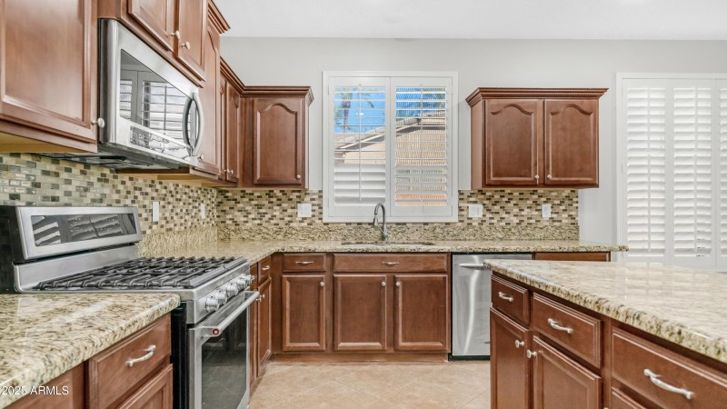 2743 N 144th Dr (25)