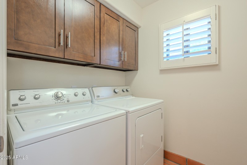 Laundry - Washer/Dryer included