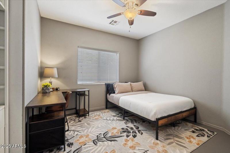 Bedroom 4/Could be an office