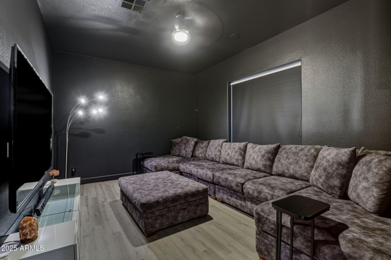 18-web-or-mls-18422 N 14th St Phoenix, A