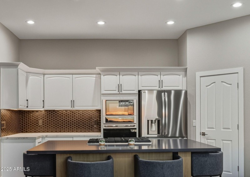 51-web-or-mls-18422 N 14th St Phoenix, A